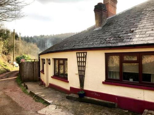 Walker's Rest in Newland