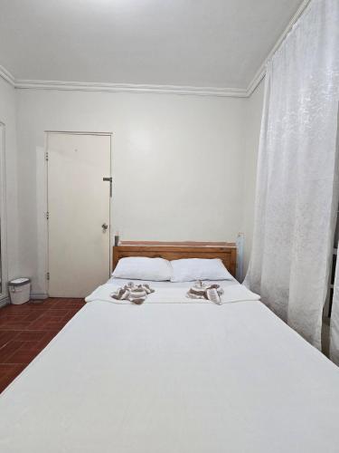 35 Amistad Guesthouse for family of 20 guest