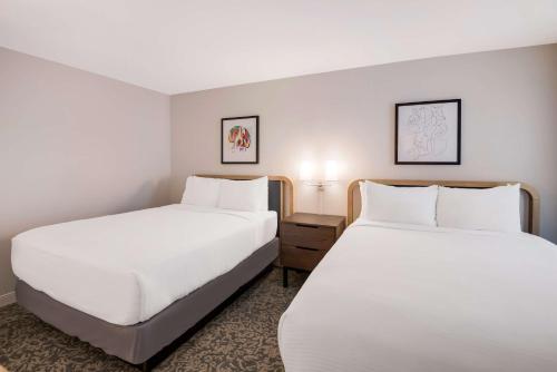 One-Bedroom Suite with Two Double Beds