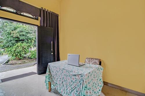 Lobby, Hotel O Lucky Guesthouse in Tuah Karya