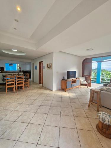 Sossego, Linda vista, praia 400mts e home-office in Ribeirao da Ilha
