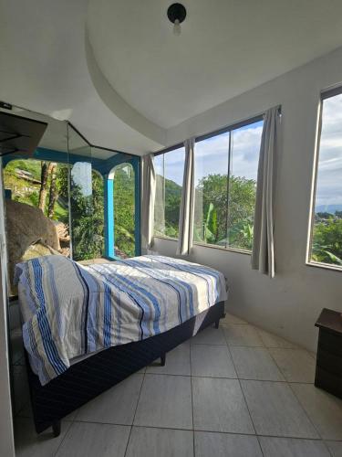 Sossego, Linda vista, praia 400mts e home-office in Ribeirao da Ilha