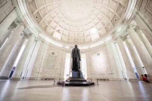 Stylish 4BR 4BA Rooftop Deck & Private Parking! Stylish 4BR 4BA Rooftop Deck & Private Parking!