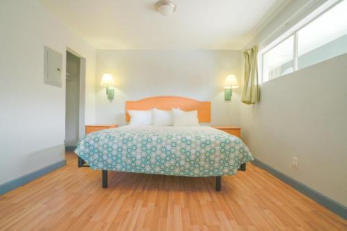 OYO Hotel Midland – Midland, TX