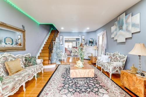 3 Mi to Penn Pet-Friendly Townhome in Yeadon!