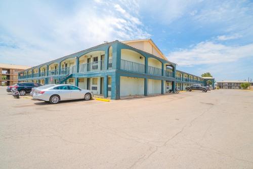 OYO Hotel Midland – Midland, TX