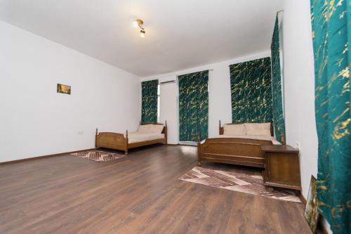 Hotel Emir in Corcova
