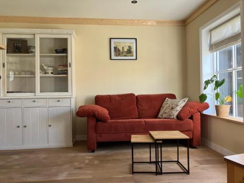 Seadmed, Knus appartement aan het water in Jorwert in Mantgum