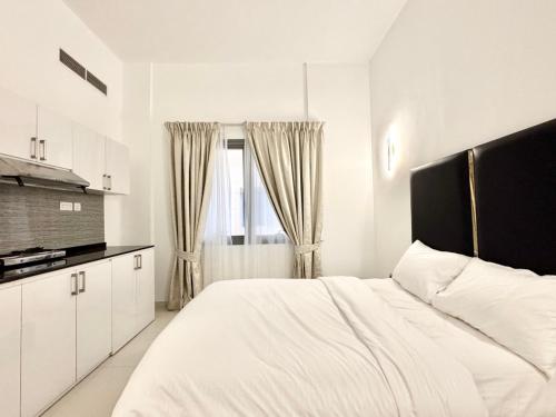 Al Manara Classic Executive Studio, Dubai