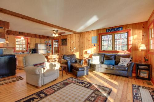 Cozy Cabin w/ Private Dock on Fifth Crow Wing Lake in Nevis