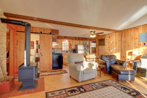 Cozy Cabin w/ Private Dock on Fifth Crow Wing Lake in Nevis