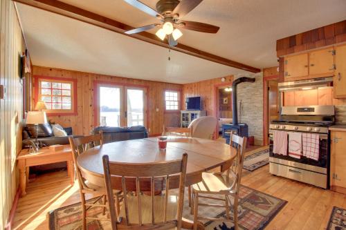 Cozy Cabin w/ Private Dock on Fifth Crow Wing Lake in Nevis