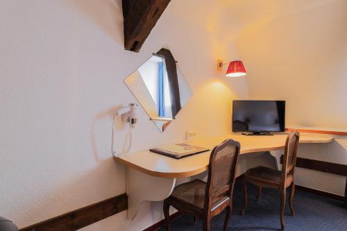 Hôtel Les Trois Luppars - image 5