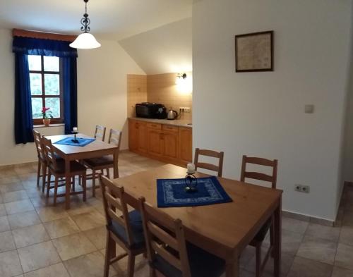 ห้องครัว, Madarász Vendégház (Madarasz Vendeghaz) in นยูล