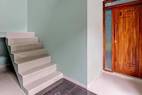 Lobby, OYO Life 92428 Samudera Guesthouse in Blora City