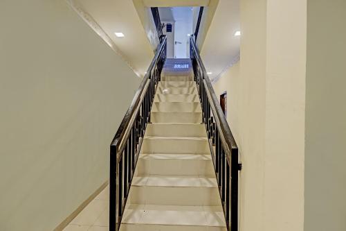 Lobi, Hotel O Nagoya House Syariah in Batam Island