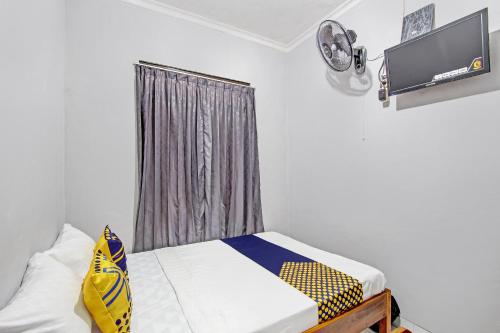 Budget Double Room image 8