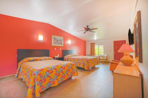 Exterior view of Vali Ho Motel By OYO Weslaco Mercedes
