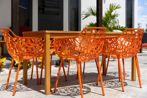 FourVillas with Private Magnesium Pool 3 min to the Beach & Dive Rinse Tank FourVillas with Private Magnesium Pool 3 min to the Beach & Dive Rinse Tank