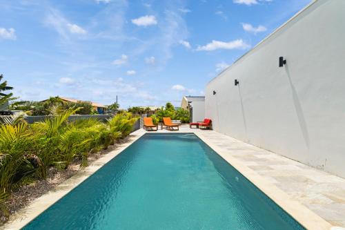 FourVillas with Private Magnesium Pool 3 min to the Beach & Dive Rinse Tank FourVillas with Private Magnesium Pool 3 min to the Beach & Dive Rinse Tank