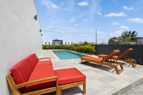 FourVillas with Private Magnesium Pool 3 min to the Beach & Dive Rinse Tank FourVillas with Private Magnesium Pool 3 min to the Beach & Dive Rinse Tank