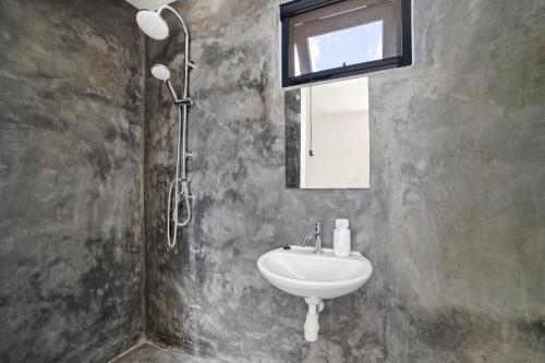 FourVillas with Private Magnesium Pool 3 min to the Beach & Dive Rinse Tank FourVillas with Private Magnesium Pool 3 min to the Beach & Dive Rinse Tank