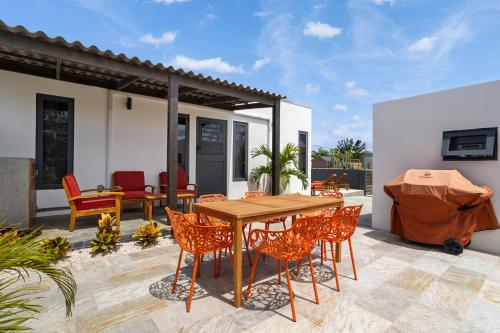 FourVillas with Private Magnesium Pool 3 min to the Beach & Dive Rinse Tank FourVillas with Private Magnesium Pool 3 min to the Beach & Dive Rinse Tank