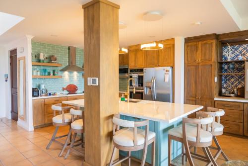 Kitchen, Designer Penthouse - Bougainvillea - Reserva Conchal Golf Resortl in Playa Conchal