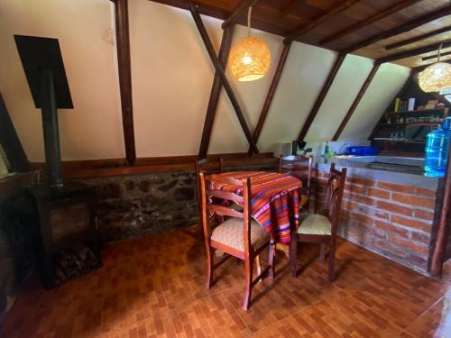 The Lookout Hideaway Cabin