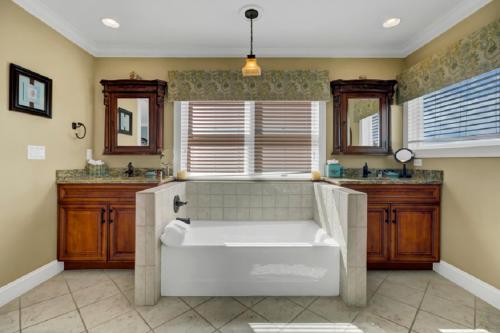 Boardwalk 114 by Wild Dunes, with Amenities