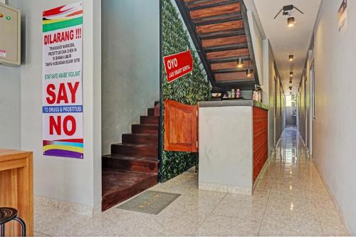 Lobby, Capital O 92765 J&b Smart Sentul in Babakan