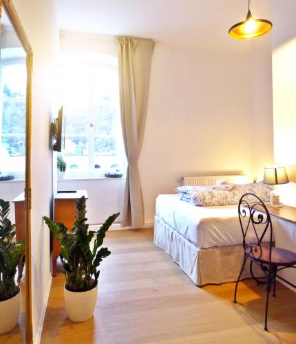 Art Hotel & Hostel - image 8