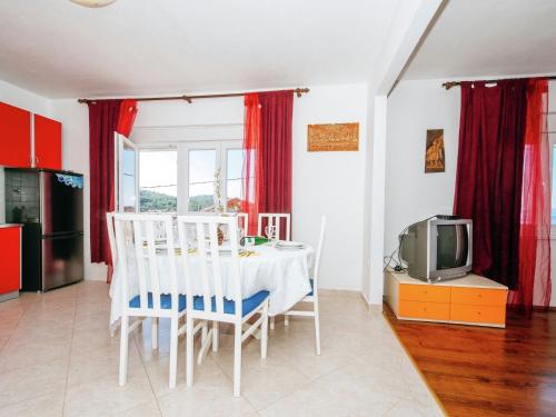  Modern Apartment in Banj near Sea in Banj