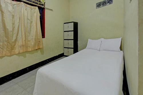 SPOT ON 92882 Penginapan 3 Bersaudara Near Pasar Sengkol, Lombok