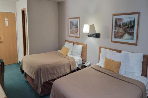 HomeTown Inn By OYO Texhoma OK - image 5