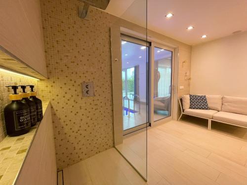 Magnolia House with Indoor Swimming Pool and Sauna Magnolia House with Indoor Swimming Pool and Sauna