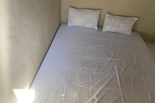 Budget Double Room room in OYO Life Kos Bu Luh Mangku