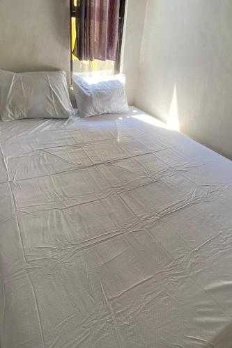 Budget Double Room image 6