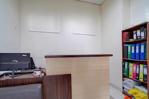 Lobby, OYO Life 92898 Apartement Buah Batu Park By Yuliam in Buahbatu