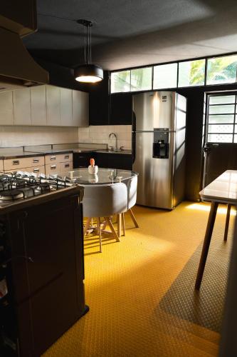 Kitchen, Central Hostel Dolce Vita near Hospital Centro Médico