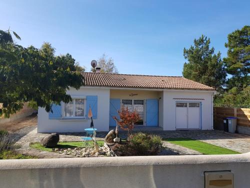 Maison rénovée avec jardin, près de la plage, parking, pour 4-6 personnes - FR-1-194-96 - Location saisonnière - La Tranche-sur-Mer