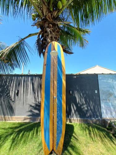 Casa com 3 suítes em Cabo Frio com piscina há poucos passos do Mar! (Casa com 3 suites em Cabo Frio com piscina ha poucos passos do Mar!) in Unamar