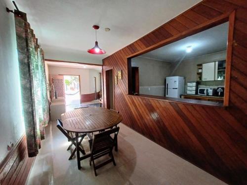 Casa com 3 suítes em Cabo Frio com piscina há poucos passos do Mar! (Casa com 3 suites em Cabo Frio com piscina ha poucos passos do Mar!) in Unamar
