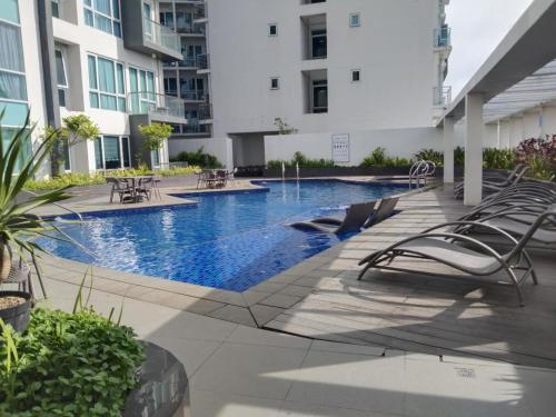 Cozy, spacious and well lighted condo, Città di Iloilo (foto 11)