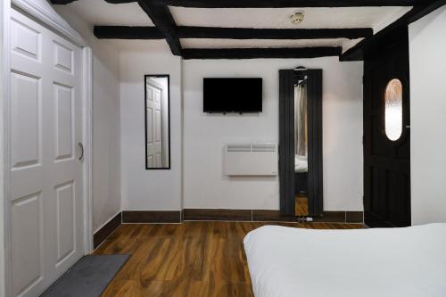 Tudor Oaks Lodge Stevenage North Hotel de charme Baldock Railway Station