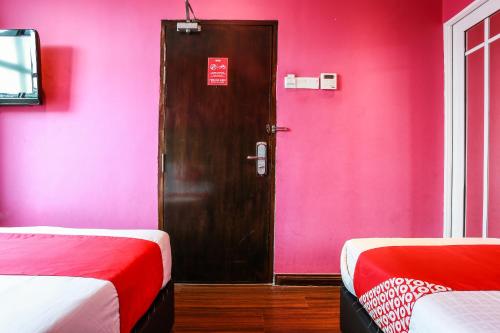 Superior Suite room in Collection O Shah Alam Formerly SMC I-City