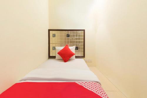 Standard Single Room image 4