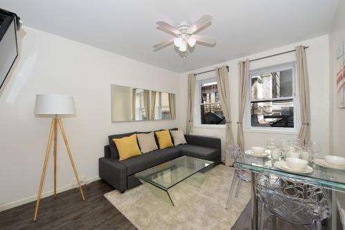Amazing 4 BR 1 BTH Laundry Dishwasher, New York (Foto 7)