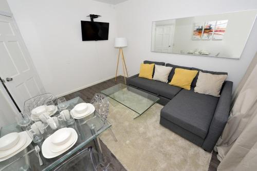 Amazing 4 BR 1 BTH Laundry Dishwasher, New York (Foto 8)