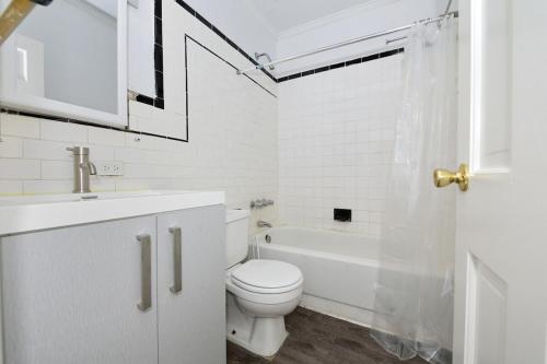Amazing 4 BR 1 BTH Laundry Dishwasher, New York (Foto 9)